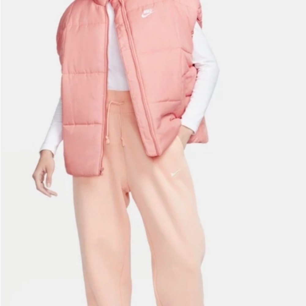 NWT Nike Sportswear Classic Puffer